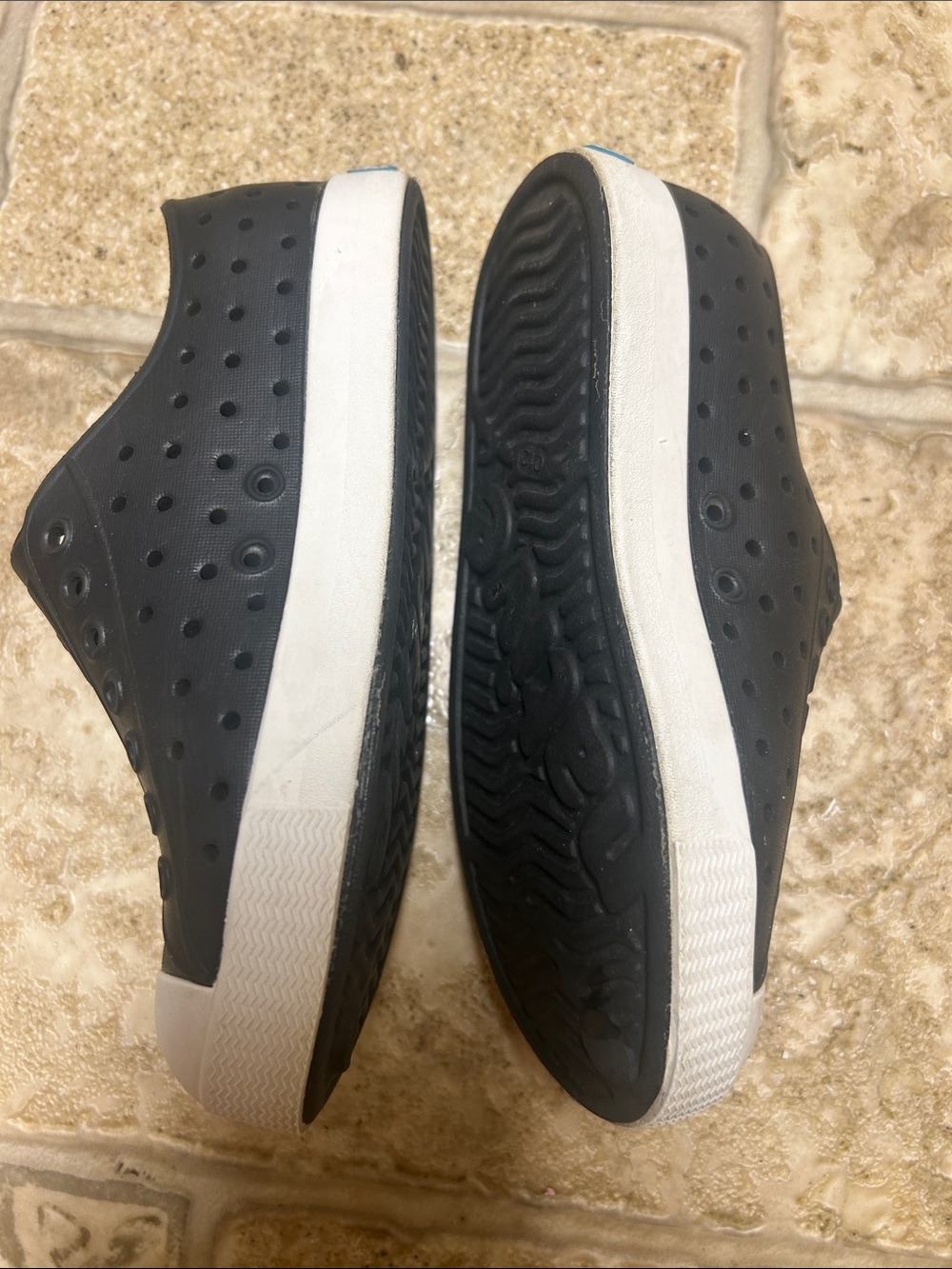 Native Jefferson Slip-On - Picture 2 of 8